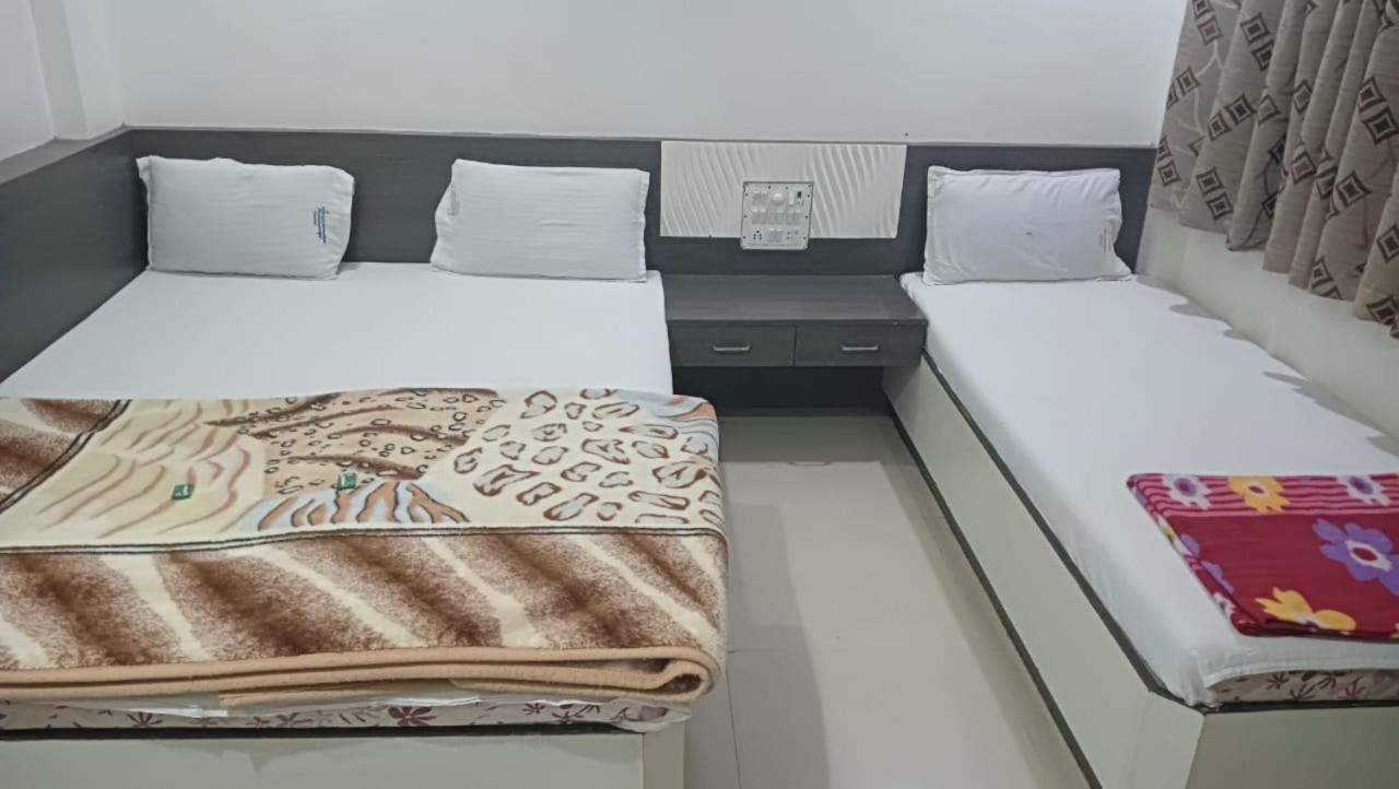 Hotel Shri Sai Darshan 쉬르디 외부 사진